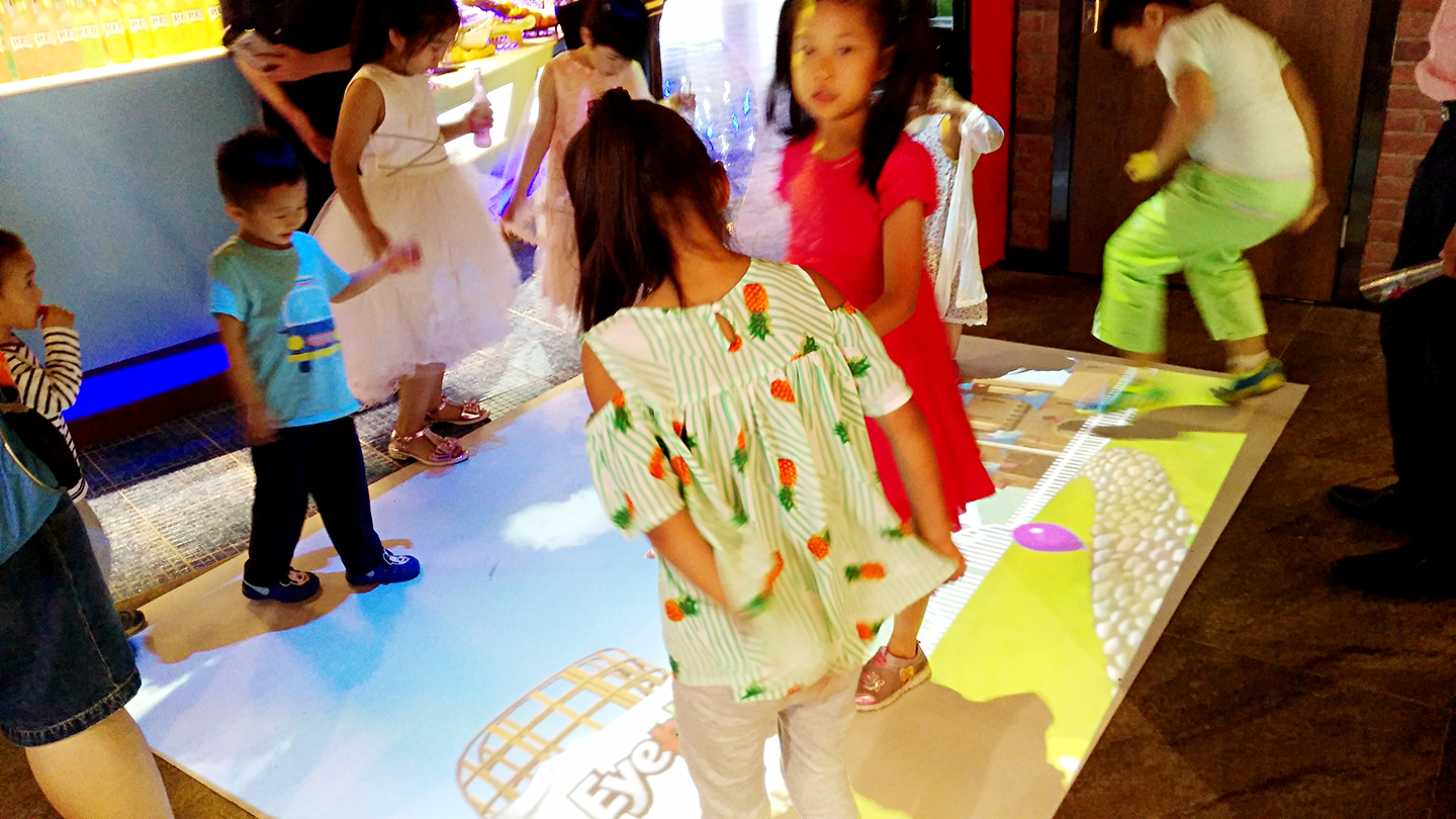 东坝好伦哥新航母店位置,好伦哥自助餐航母店东坝