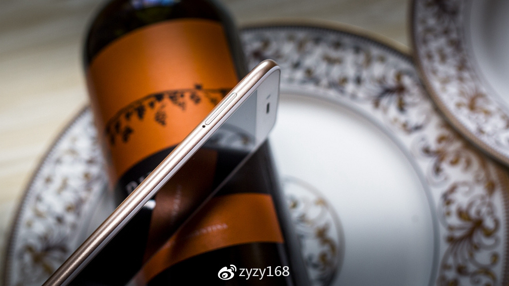 荣耀畅玩716g多少钱,1099元荣耀畅玩30plus