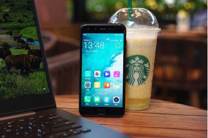 金立首款手机,金立的四摄手机s10