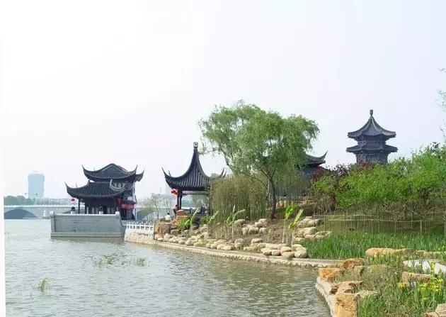 新疆南北疆大环线风景旅游专列,北京去新疆沿途风景