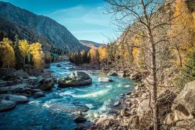 新疆南北疆大环线风景旅游专列,北京去新疆沿途风景