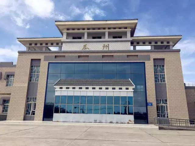 新疆南北疆大环线风景旅游专列,北京去新疆沿途风景