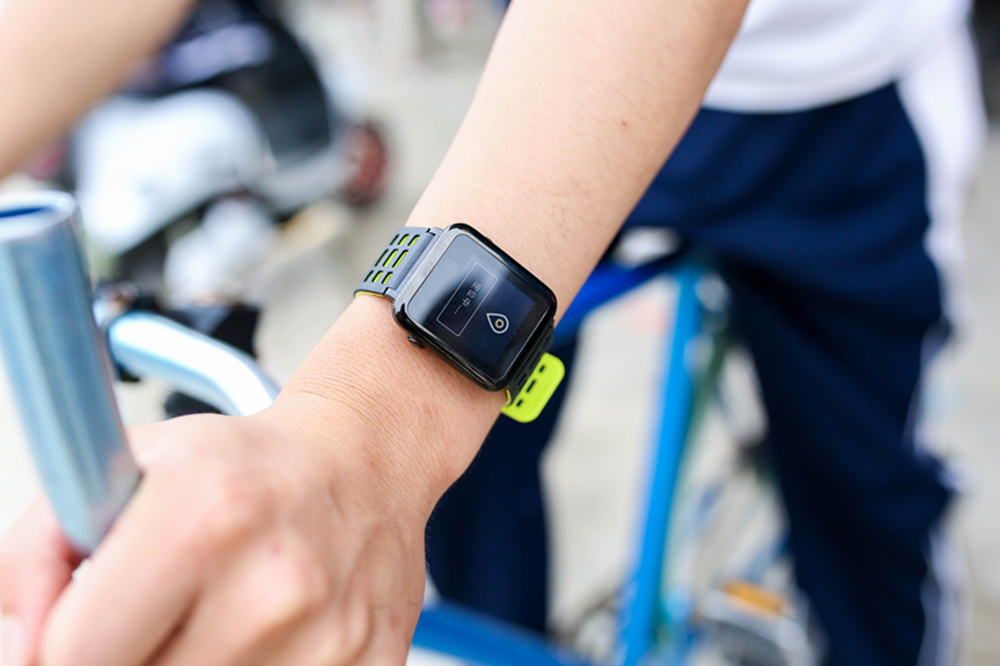 专业性是小米手环的10倍，续航30天智能手表你买了吗？