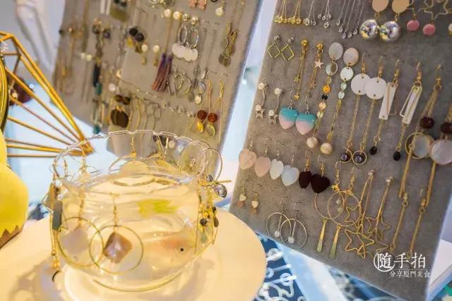 高层写字楼观景阳台 (高端写字楼空中花园观景台)