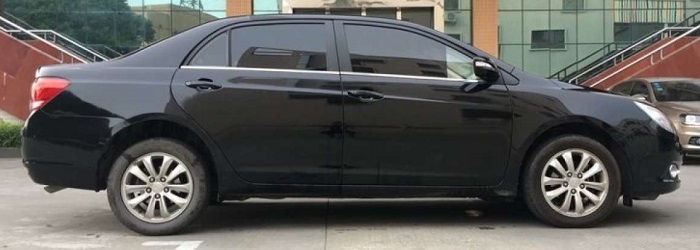 最新款汽车倒车入库,指导价4万的车多少钱可以开回家