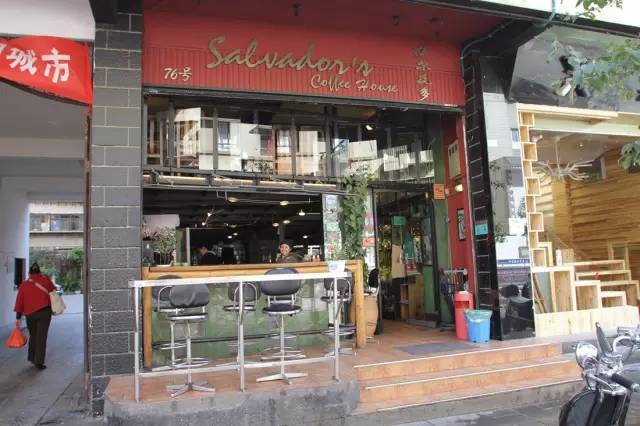 潮玩美食打卡点,潮玩要不断超越消费者的心智