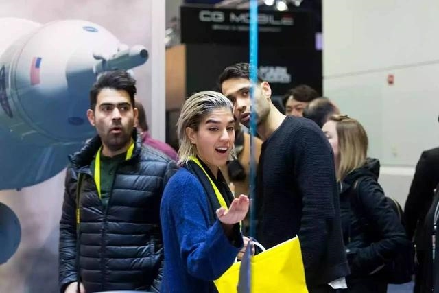 小米电视455英寸评测：4K+4.9mm极致超薄