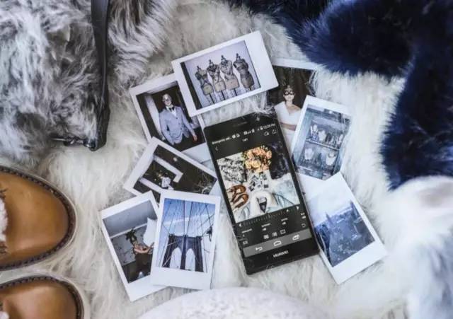 她是身高不到一米六的“丑小鸭”，靠才华和品位玩转时尚圈