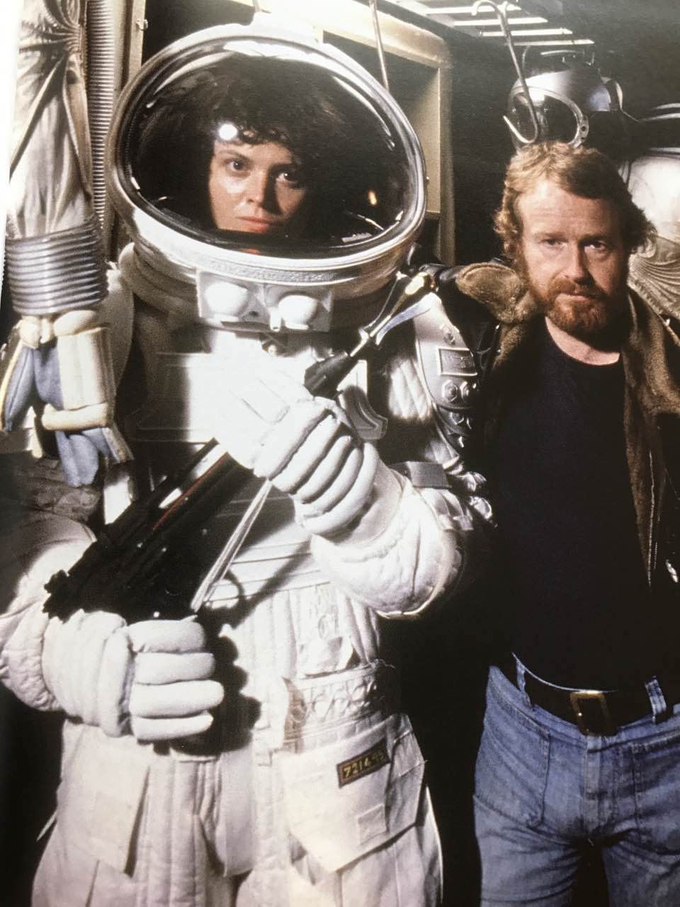 异形契约看完后在看什么,异形契约烂尾深度解读