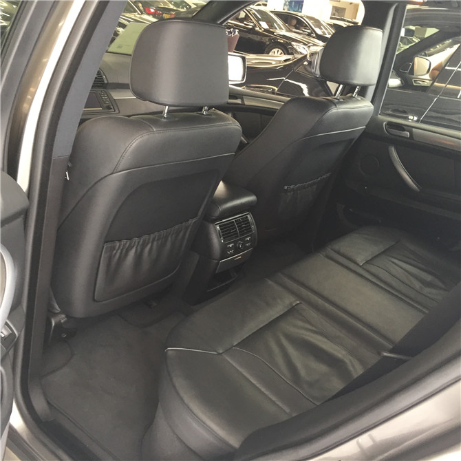 11万钱x5能买吗,10款宝马x5和11款宝马x5区别