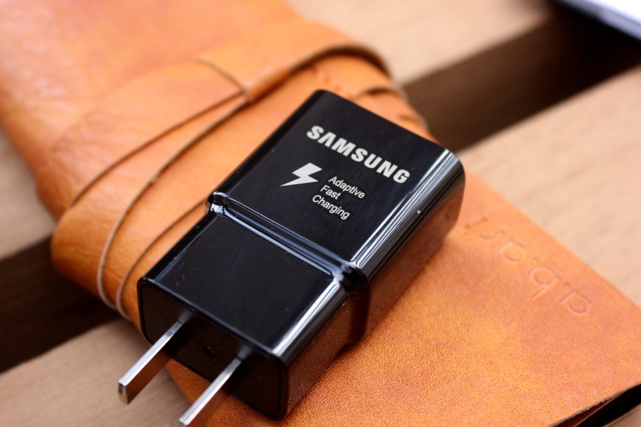 三星galaxys8+值得入手吗,三星galaxys8轻奢版开箱