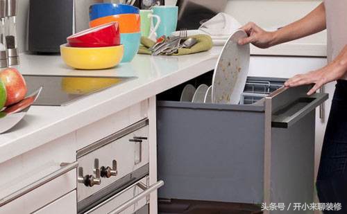 买二手房厨房改造还需要看日子吗,二手房厨房不用砸地砖改造翻新