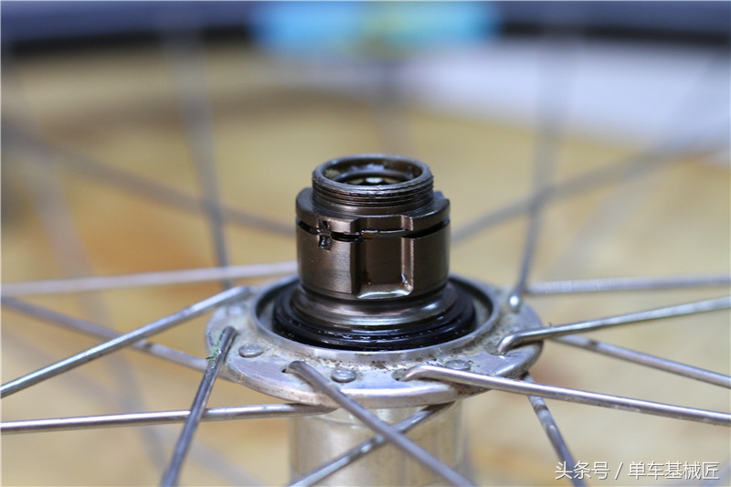 花鼓轴承拆卸技巧,拆滚珠花鼓需什么工具