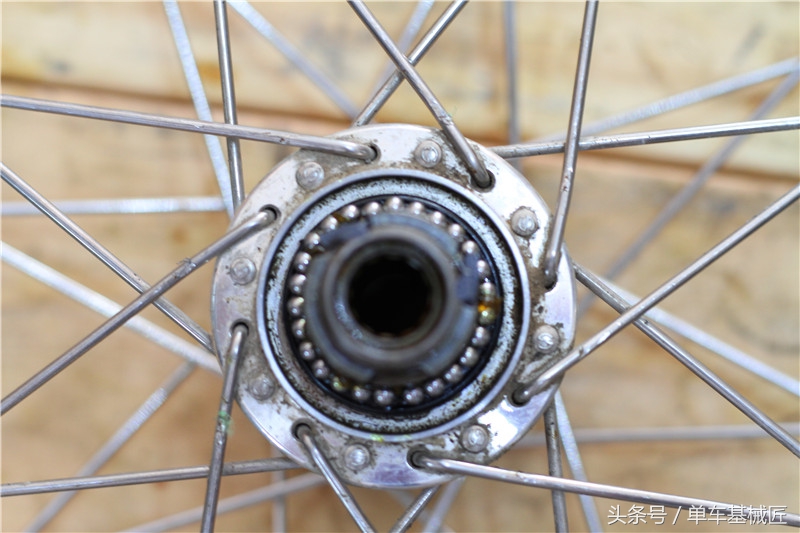 花鼓轴承拆卸技巧,拆滚珠花鼓需什么工具