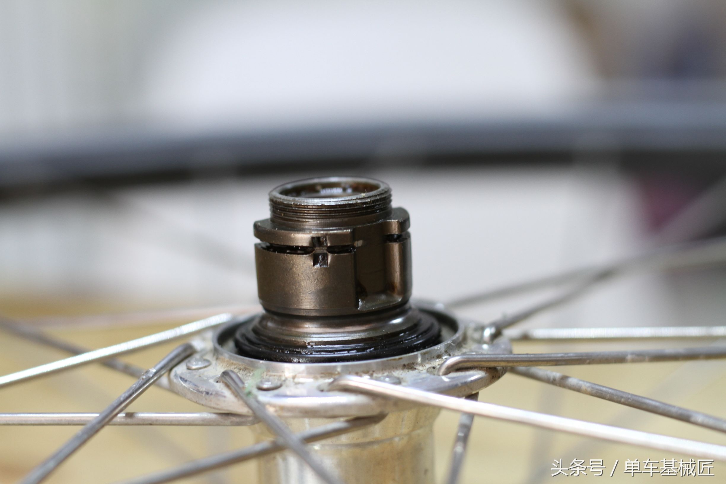 花鼓轴承拆卸技巧,拆滚珠花鼓需什么工具