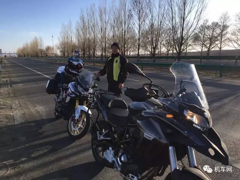 杞﹀弸椋庨噰渚濇棫鍥剧墖,杞﹀弸涓汉椋庨噰闆嗛敠