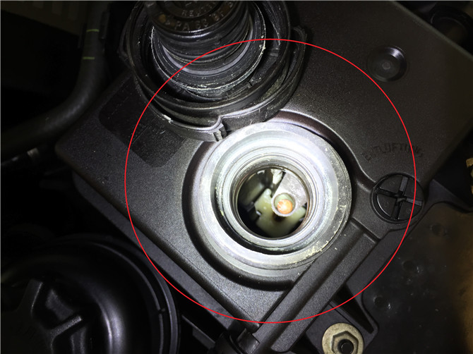 11万钱x5能买吗,10款宝马x5和11款宝马x5区别