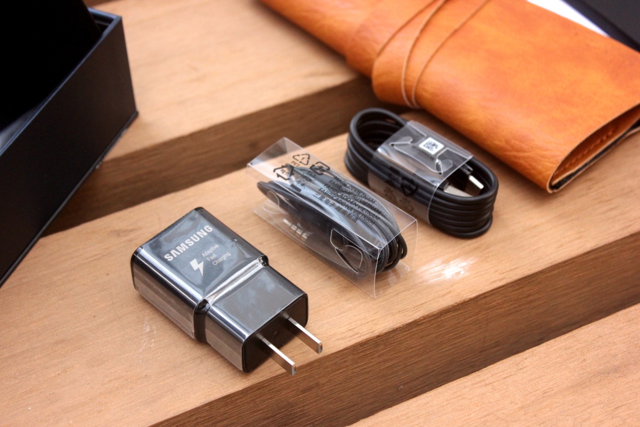 三星galaxys8+值得入手吗,三星galaxys8轻奢版开箱