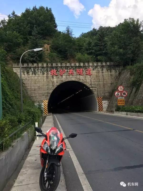 杞﹀弸椋庨噰渚濇棫鍥剧墖,杞﹀弸涓汉椋庨噰闆嗛敠