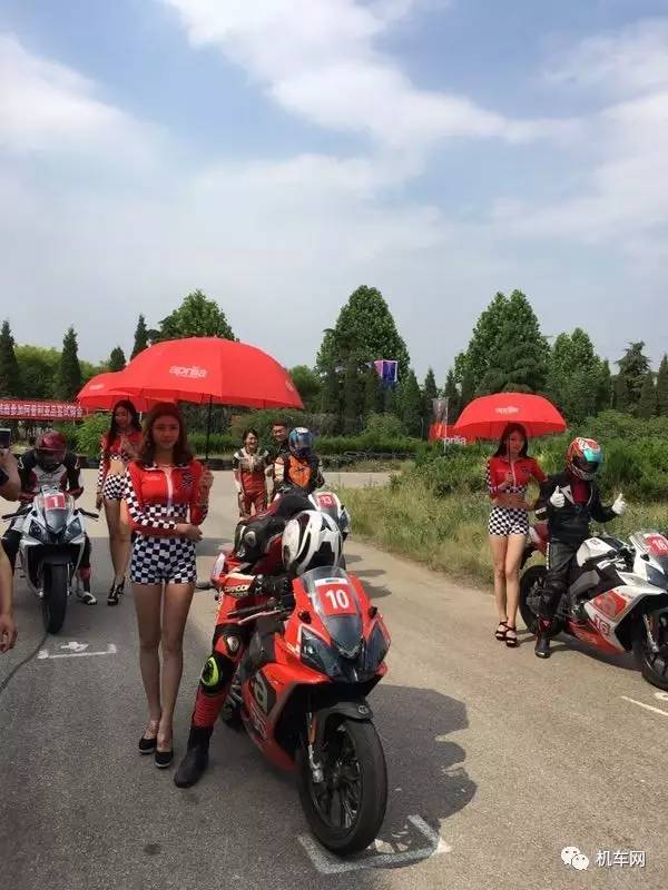 杞﹀弸椋庨噰渚濇棫鍥剧墖,杞﹀弸涓汉椋庨噰闆嗛敠