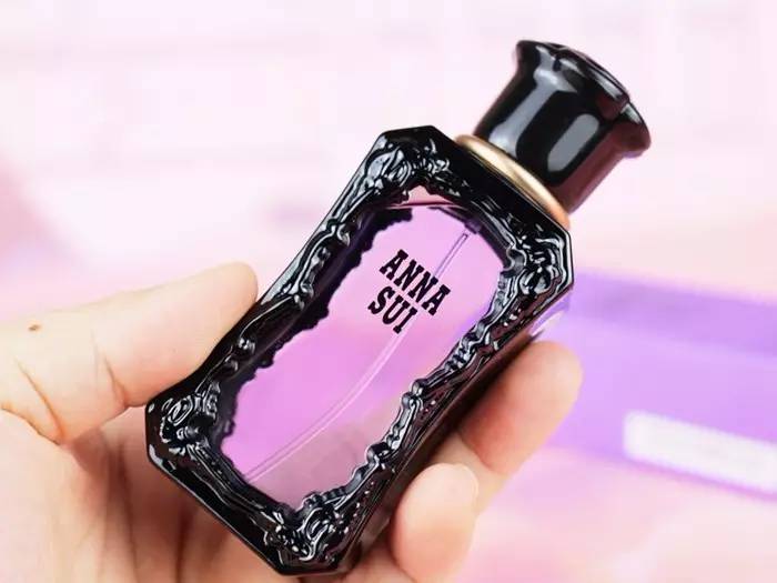 安娜苏独角兽香水属于什么档次,安娜苏美人鱼香水和独角兽香水