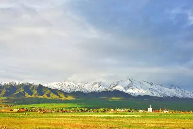 山丹军马场几月份最漂亮,山丹军马场特色