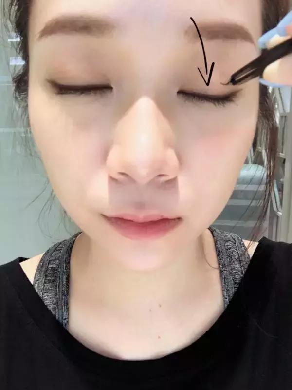 初学者贴假睫毛的教程,不会贴假睫毛录视频