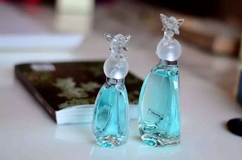 安娜苏独角兽香水属于什么档次,安娜苏美人鱼香水和独角兽香水