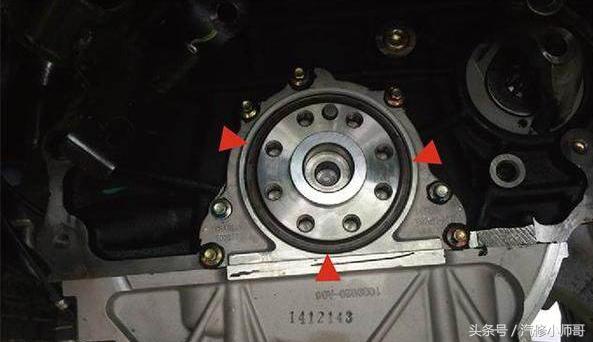 发动机缸盖机油孔堵塞通不了,发动机堵塞不管可以吗