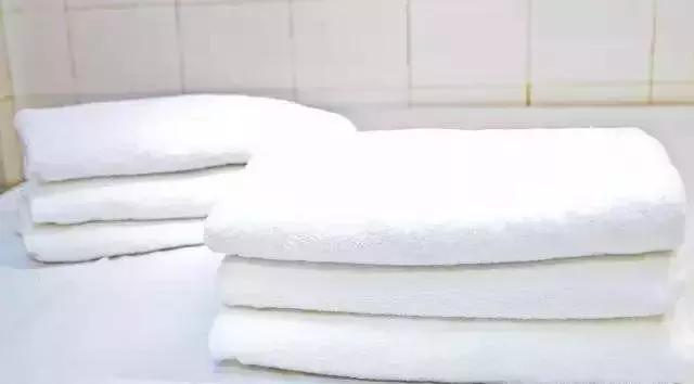 布草发黄用中和酸浸泡可以去除吗,布草发黄是怎么回事