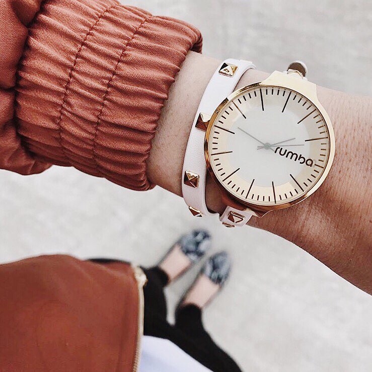 高级时尚手段带,手段上的时尚单品女