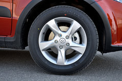 2010年铃木天语sx4试驾评测,天语sx4和天语尚悦区别