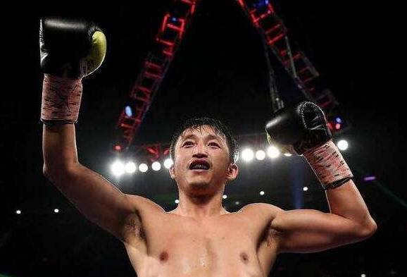 拳民神回复｜大力鼠撕逼白大拿Glory现场大*动暴**