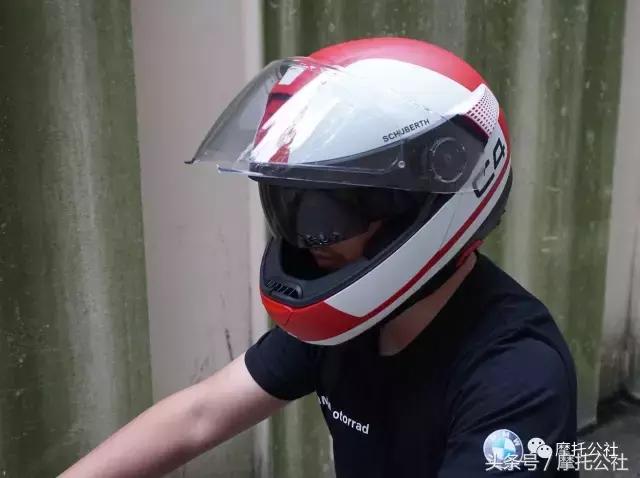 舒伯特揭面盔评测,舒伯特c4pro和agv揭面盔哪个好