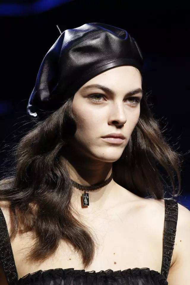 dior设计总监为什么这么受欢迎,dior为什么这么受欢迎