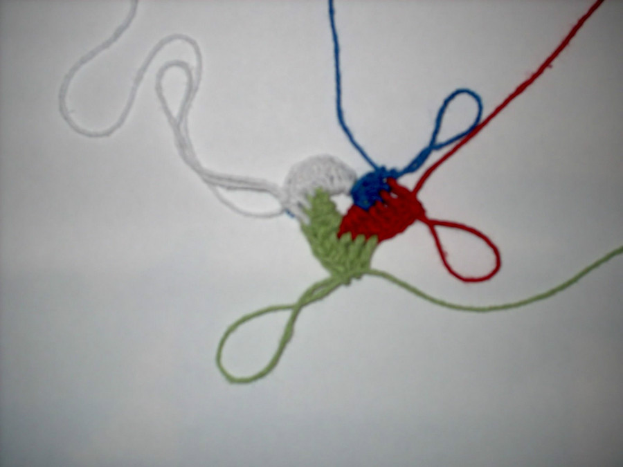 钩小鱼圆坐垫教程,钩小熊坐垫教程