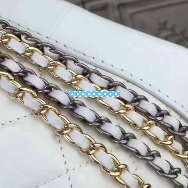 chanel流浪包味道大,chanel流浪包的缺点