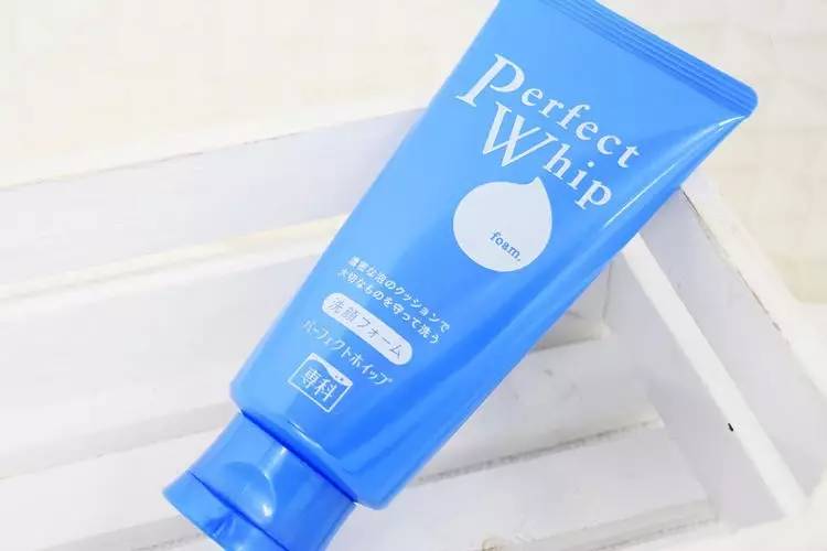 谁再问你哪款洗面奶好用，你就把这条内容丢给TA！