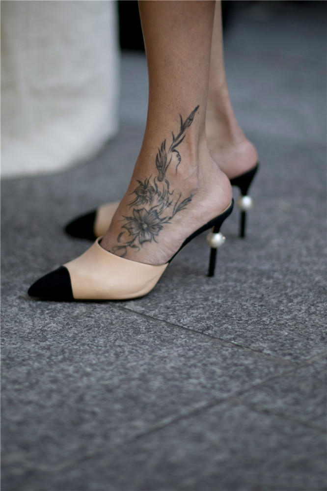 蕾哈娜彩虹鞋,蕾哈娜低帮鞋