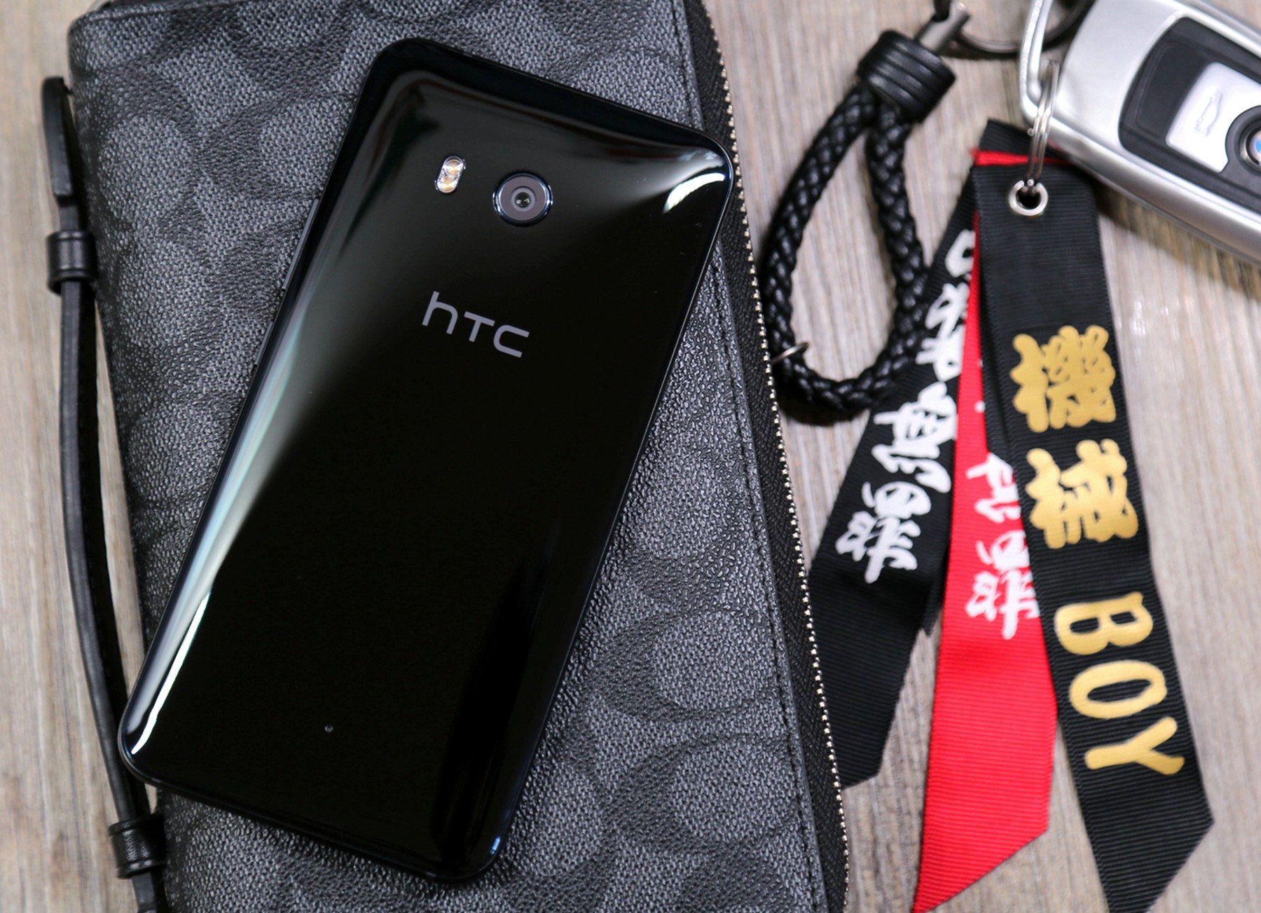 htcu11手机详细参数,htcu11手机测评