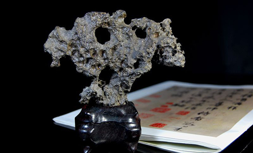 千万别卖石头给朋友，不然你会后悔的！