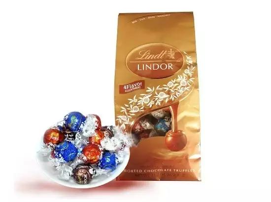 一盒巧克力吃货,吃货吃一大堆的巧克力