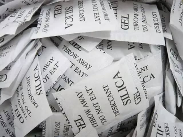 下雨路面开车技巧,开车下雨天走石子路技巧