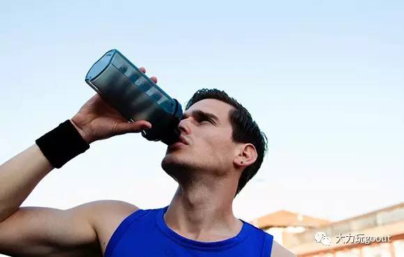 我爱跑马不说话最爱京城茉莉花