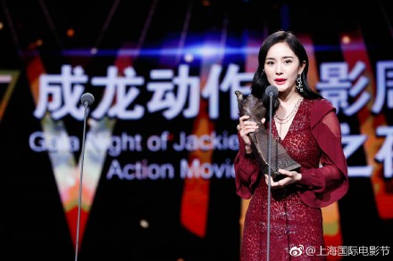 杨幂有拿过几个影后,杨幂含泪喜获首个国际影后