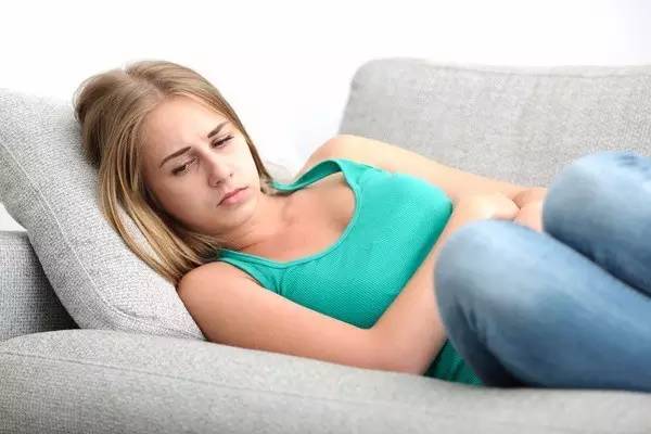 衰老的白发和少年白发有区别吗,现在的人年轻为什么这么早白发呢