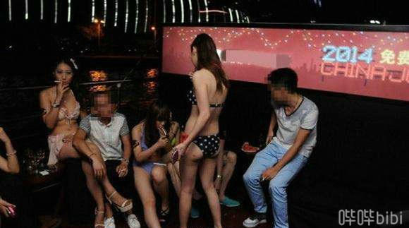 排队2小时玩2分钟值吗,游戏1分钟排队1小时