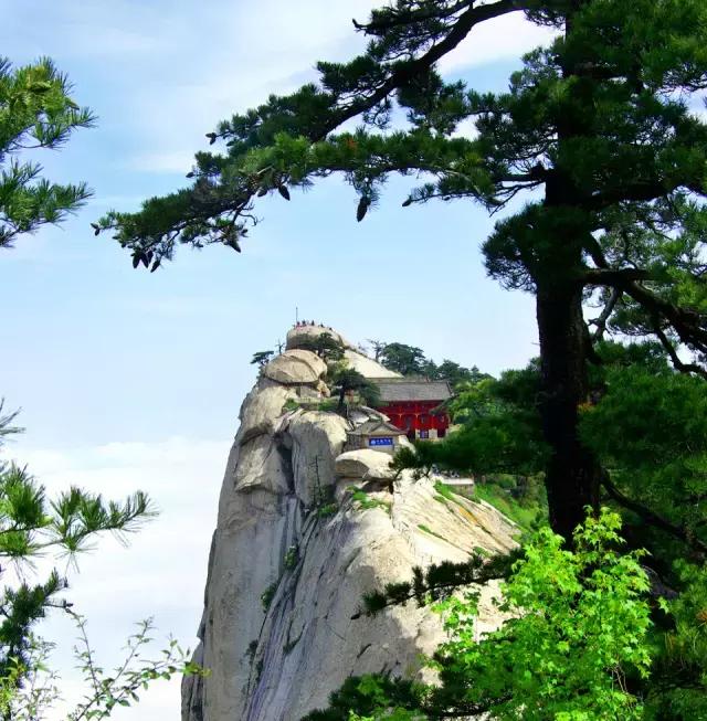 暑假爬华山需要准备什么,暑假周末登华山的人更多吗