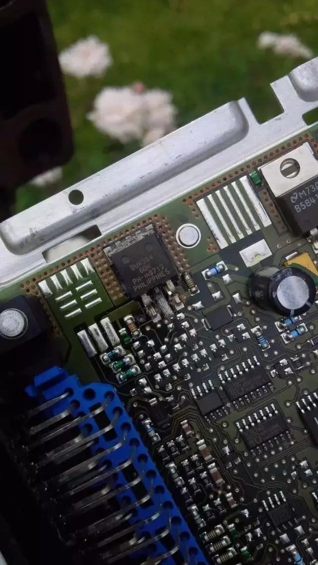 手动挡倒挡突然挂不进是什么原因,车子突然挂不了挡是什么原因