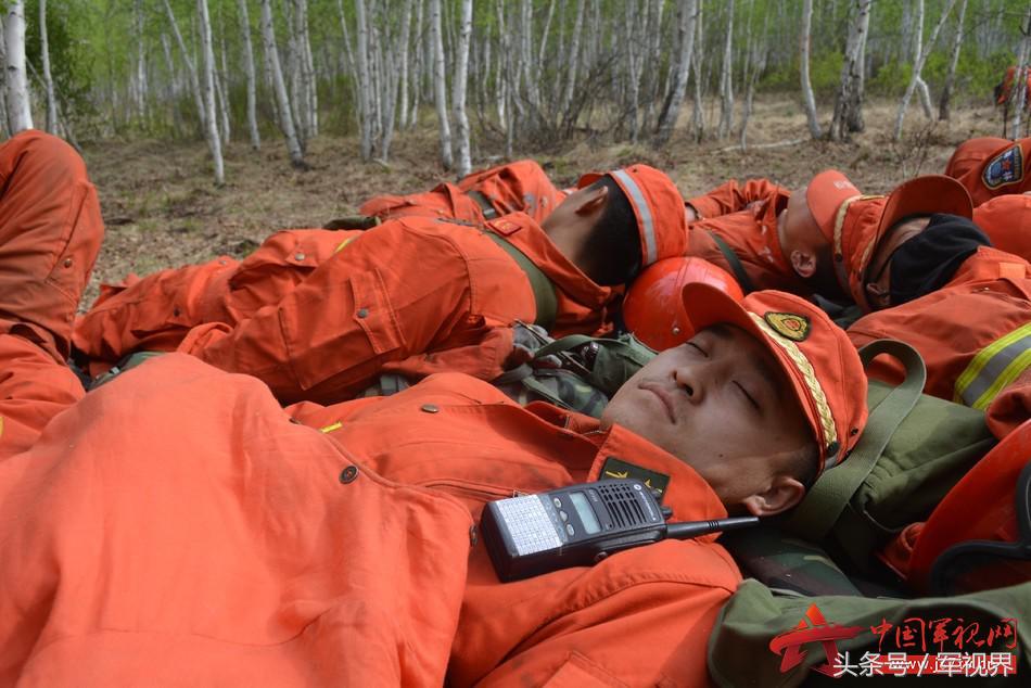兵哥哥婚礼现场的感人时刻,盘点兵哥哥与女友感人的瞬间